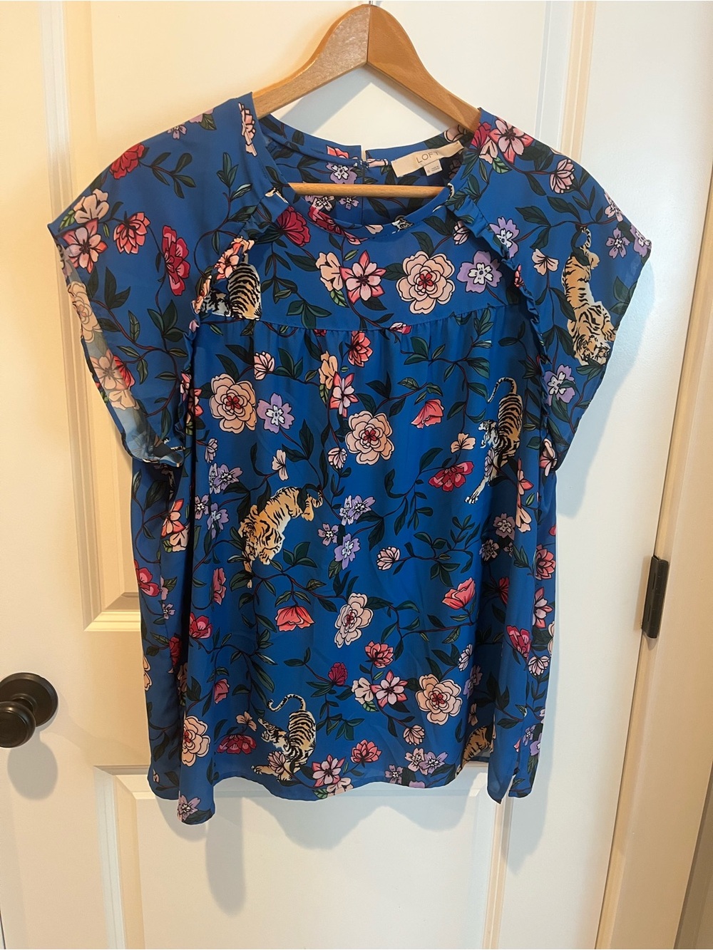 LOFT Blue Floral & Tiger Short Sleeve Blouse